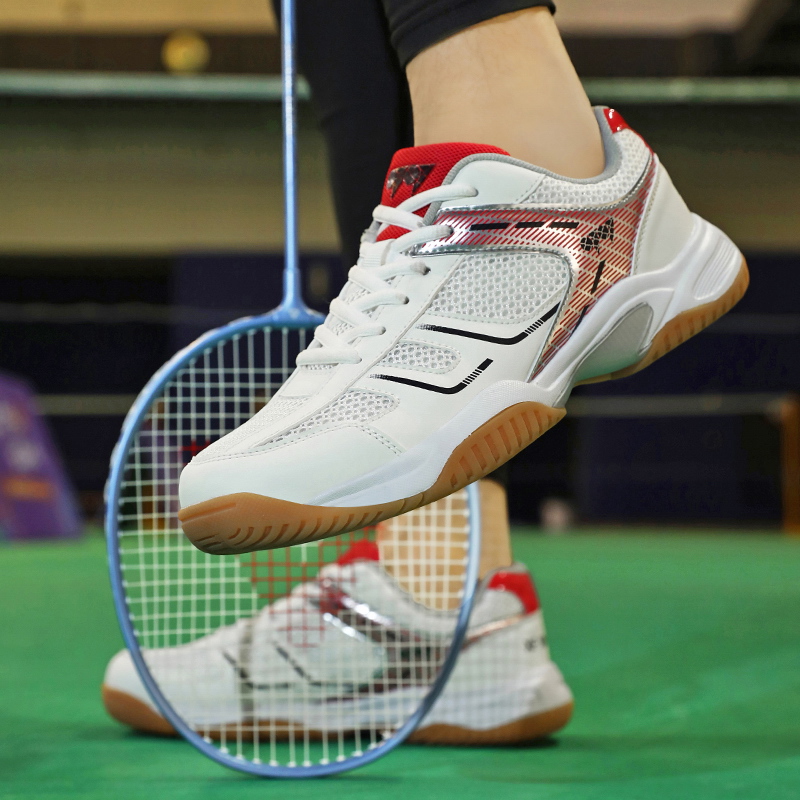 新しいバドミントンシューズ男性女性抗ねじれクッション男性のス - Table Tennis Trainer のレビューと価格